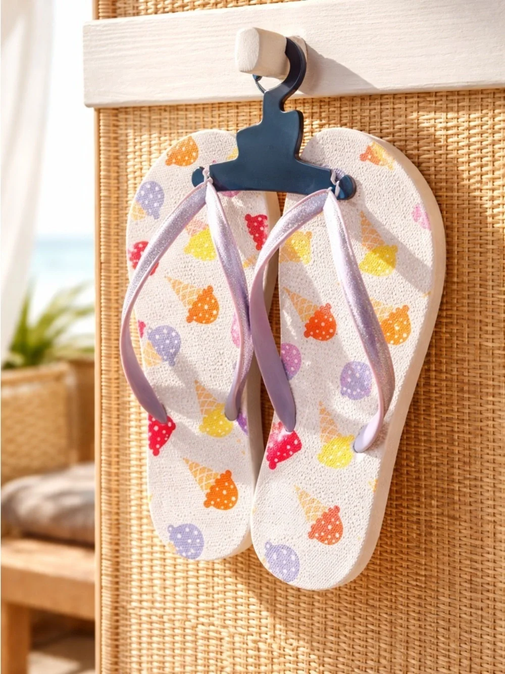 NWT Girls Flip Flops - Size 6/7